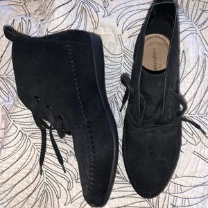 Black Moccasin-Inspired Booties !